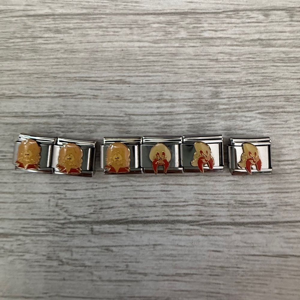 Talexia Silver Charm Bracelet Yosemite Sam and Elmer Fudd Links-NWOT